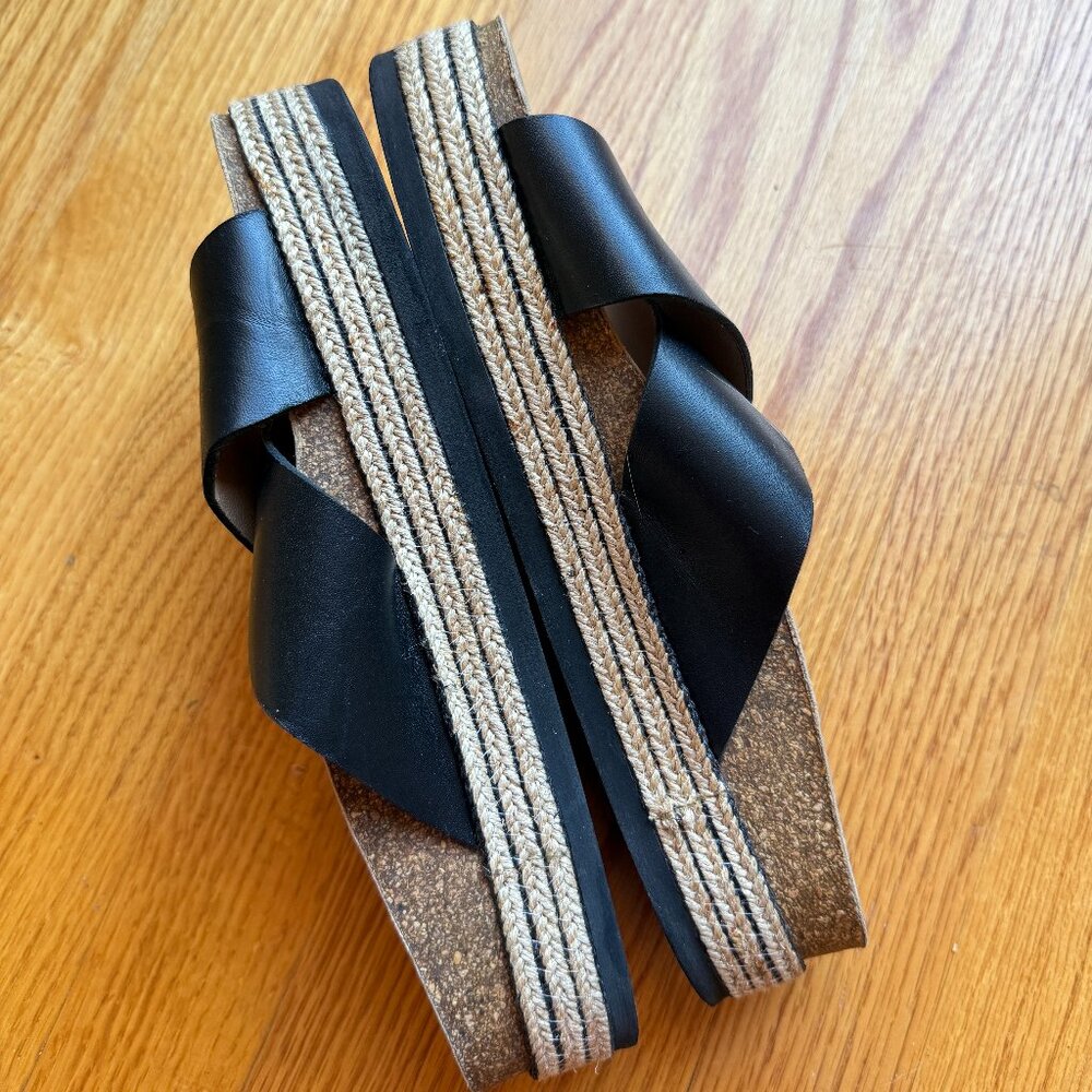 Aquatalia Women's Ariana Leather Crossover Platform Sandals Sz 7